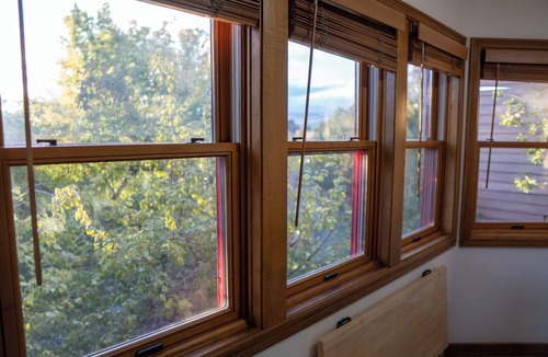 Hillcrest Estates Condo | Cozy Condo w/Trails out Back w/Hot Tub & Sauna - Near Downtown, FLC & Golfing