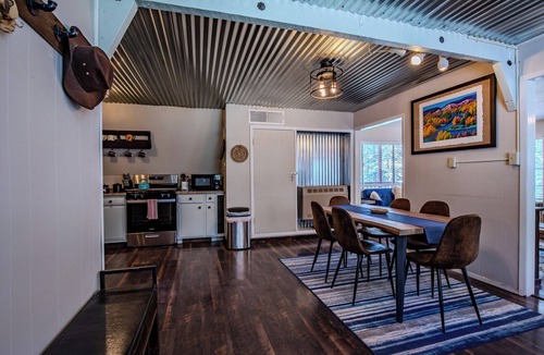 Cloudcroft House | Cozy cottage nestled in the middle of Cloudcroft