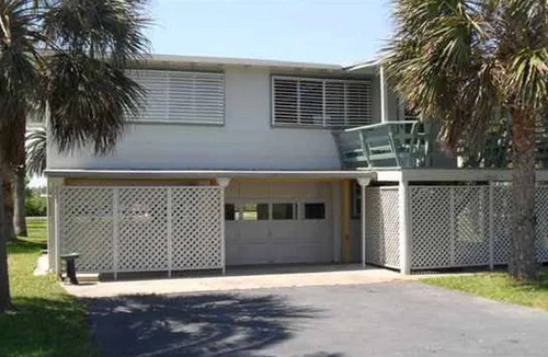 Jamaica Beach House | Cozy Cottage