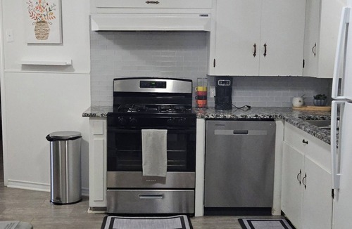 Greenville House | Cozy Home near downtown Greenville TX, Privacy Fence- See Promotional Rates