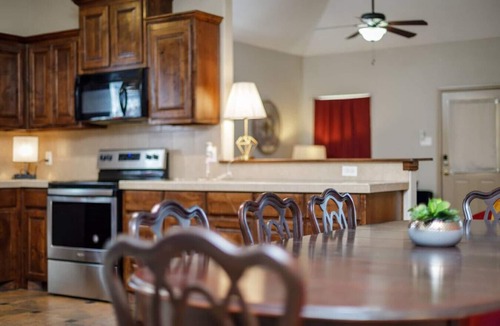 River Oaks House | Cozy Home Spacious Unit near FW Stockyards, AT&T by HomeStayPros
