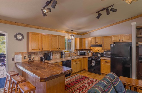 San Juan River Village House | Cozy Home w/Hot Tub: 7 Mi to Pagosa Hot Springs