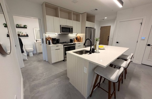 Civic District Apartment | Cozy private bedroom in 5bed-2bath apartment with AC in pleasant Austin