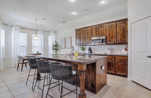 Saginaw House | Cozy Retreat at 309 Prince John Drive in Saginaw