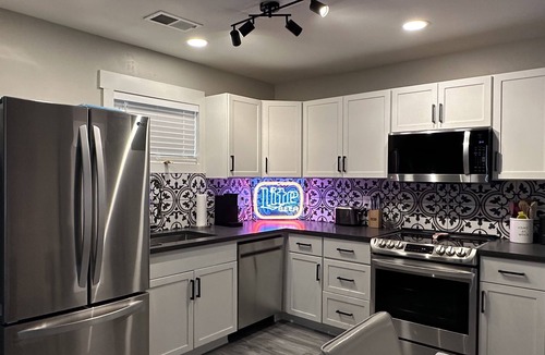 Huning Highland Historic District Apartment | Cozy Retro Downtown Living