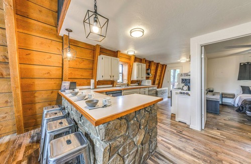 Ruidoso Cottage | Cozy Ruidoso Cabin Rental w/Private Hot Tub!