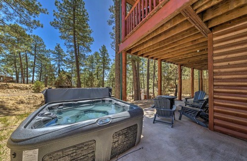 Ruidoso House | Cozy Ruidoso Cabin Retreat w/Private Hot Tub