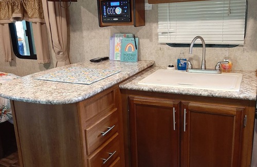 Somerville House | Cozy RV at entrance to Lake Somerville