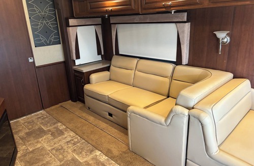 Lakewood House | Cozy RV in Lakewood New Mexico perfect for oilfield professionals or vacationers