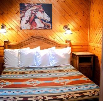 Paluxy House | Cozy Texas Cabin Retreat with Hot Tub & Scenic Outdoor Spaces in Bluff Dale, Texas
