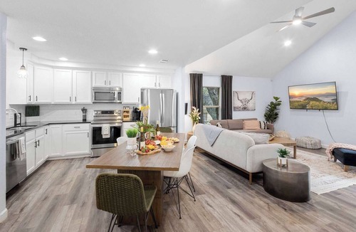 Horseshoe Bay House | Creek Haven Getaway | Concierge Services