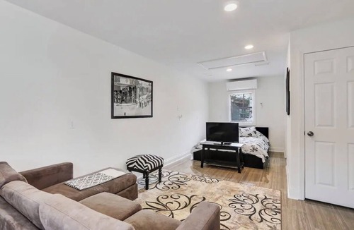 Treme Apartment | Cute little house, close to French Q & Bourbon St, free gated parking.