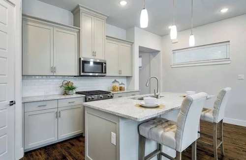 Vickery Meadow House | Dallas 3Bdrm 2.5 bath Townhouse in the Heart of Dallas, Tx.