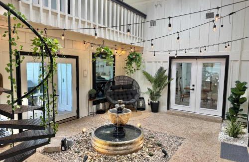 Northwest Dallas House | Dallas Family Fun Haus with Pool and Massive Game Room