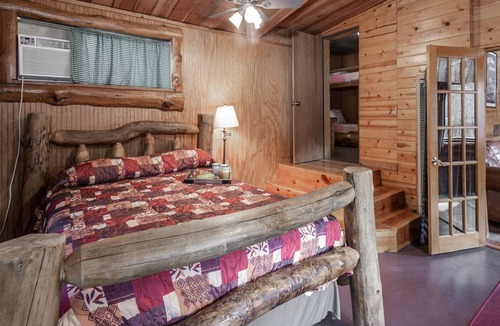 Ruidoso Cabin | Dancing Bear | Front Porch, Midtown