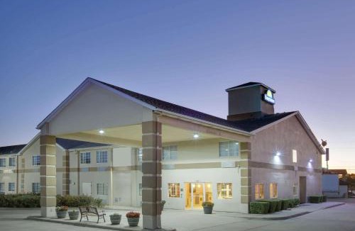Mesquite Hotel | Days Inn by Wyndham Mesquite Rodeo TX