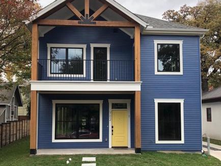 Austin Villa | Decked Out Near DKR-Heart of ATX