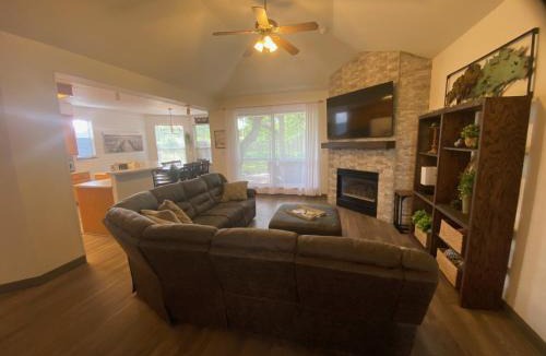 Burnet House | Delaware Springs Home
