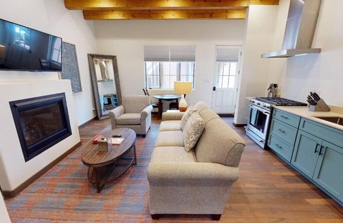 Historic Eastside House | Delgado C2 | Historic 1-Bedroom Casita near Canyon Road