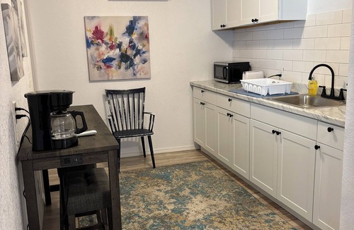 Jefferson Apartment | Delightful, easy living, 1-bedroom apartment with AC in San Antonio