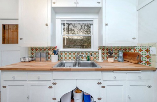 West University House | Desert Bloom/1 BR 1 BA/Blocks from U of A