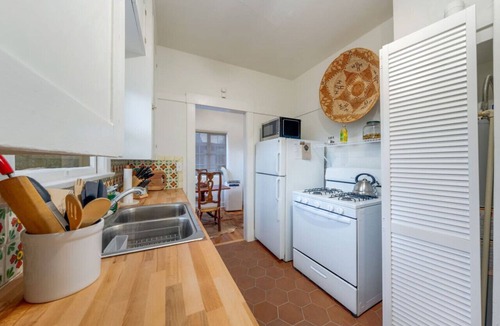 West University House | Desert Bloom/1 BR 1 BA/Blocks from U of A