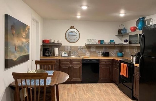 Limberlost House | Desert Morada Casita P 1 BED 1 BATH Dog ONLY! max 2-NO OTHER PETS