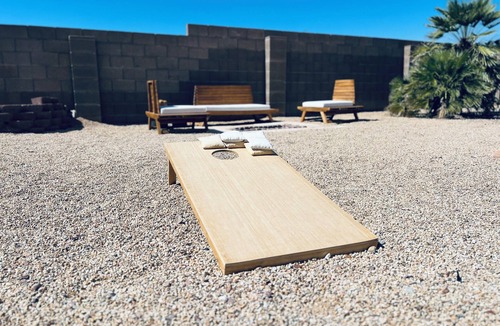 The Bluffs House | Desert Oasis by the Fairway- Pet/family friendly sleeps 10 3bd 2bath huge yard!