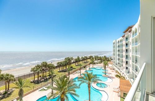 Galveston Apartment | Diamond Beach Resort Seawall Stunner