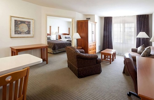 Vance Jackson Hotel | Discover Unique Activities | Free Breakfast, Outdoor Swimming Pool, Pets Allowed