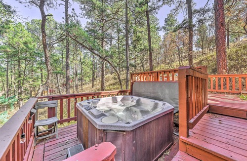 Alto House | Dog-Friendly Alto Escape w/Hot Tub + Foosball!
