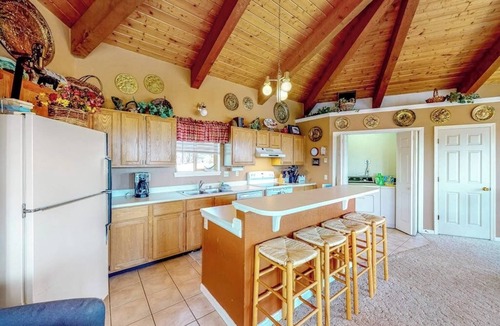 Pagosa Springs House | Dog-friendly home with indoor hot tub, fireplace, great views & pool access