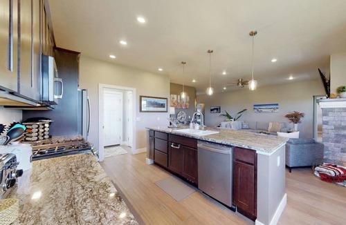 Pagosa Springs House | Dog-friendly house in central locale on golf course with mountain view & hot tub