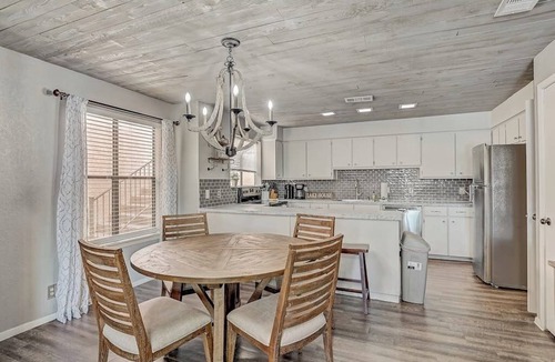 Horseshoe Bay Condo | Dog-friendly Water View Condo With Inviting Porch, AC, W/d, & Modern Charm