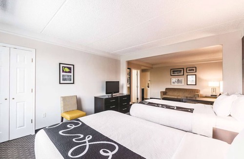 Arsenal Hotel | Double Bed Studio Suite, Outdoor Pool Access, Two Family Ready Suites