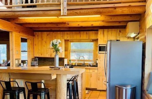 Hesperus House | Double J Cabin! Hot Tub, Sauna and Star Gazes!