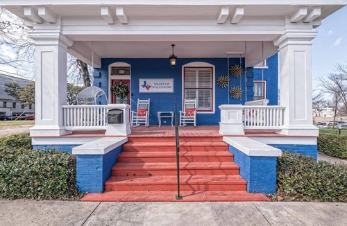 Brazos House | "Downtown" Heart of Waco Home