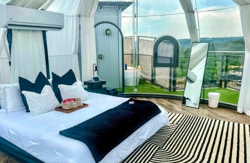 Cottonwood Shores Cabin | Dreamy Glass Dome Escape Under the Stars in Cottonwood Shores, Texas
