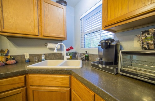 Elm Mott House | Echt Farmhouse - 12 min from Baylor & Magnolia Market Silos