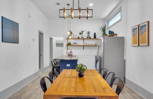 Tulane - Gravier House | Eco-friendly 5BR Mid-City home near Superdome. Fire pit, parking, walk to streetcar & parades.
