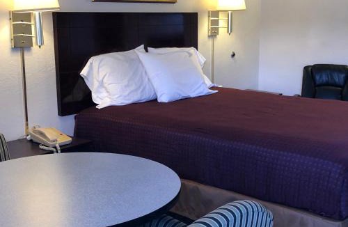 Alamogordo Hotel | Economy Inn Alamogordo