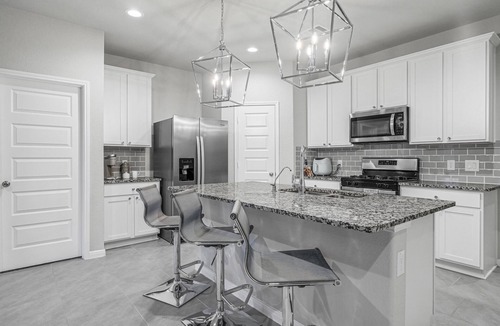 Katy House | Elegant and Glam Home with Jaccuzi