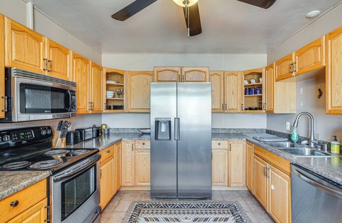 Elfrida House | Elfrida Home w/Yard & Fire Pit: 14 Mi to Wineries