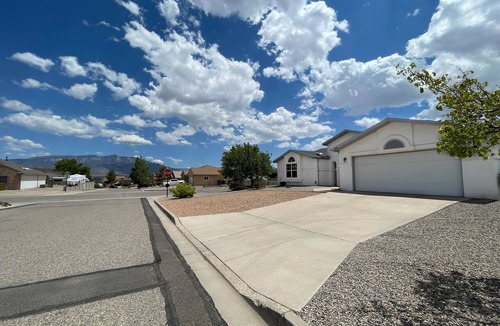 Ranchito House | Enchanted Hills Pool & Hot Tub w/Sandia Mountain Views!