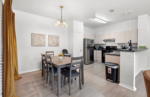 South Arlington House | Enfilar Lane: Cozy Retreat Close to Stadiums & DFW