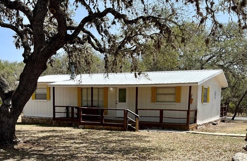 Rio Frio House | Enjoy the stars and seclusion at Hidden Creek Cabin