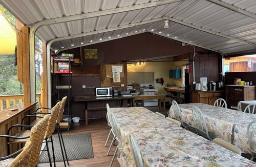 Canada de los Alamos Cabin | Enjoy the Western Charm of this Cozy Mustang Bunkhouse