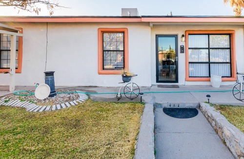 Lakeside House | Entire House Near Paisano UMC/SIERRA PROVIDENCE