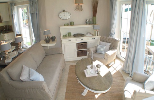 Zingst Apartment | Exclusive apartment with garden and fireplace near the beach
