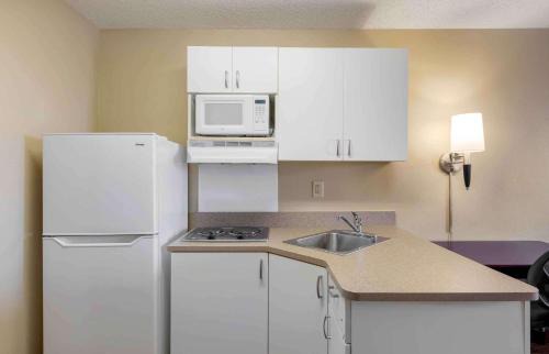 Park Central Hotel | Extended Stay America Suites - Dallas - Greenville Avenue